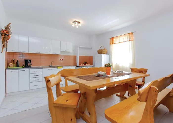 Petra Villa Ledenice